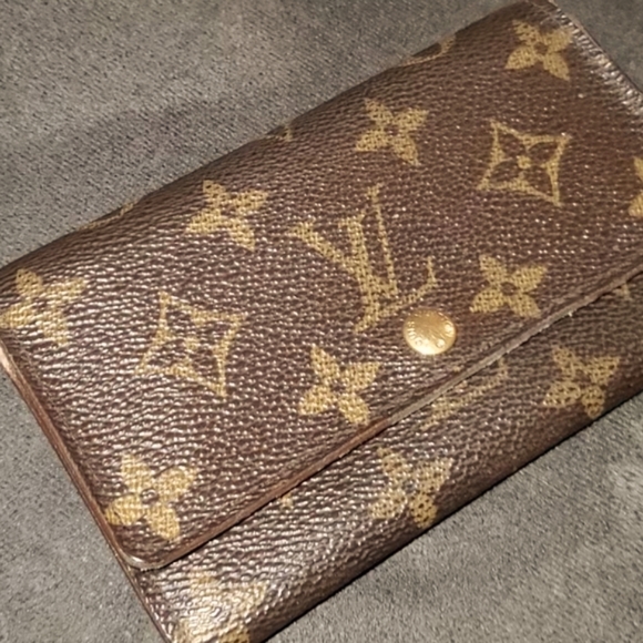 Authentic Vintage  Louis Vuitton Sarah small wallet - Picture 3 of 17